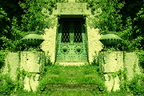 Mausoleum auf dem Ober St. Veit Friedhof in Wien