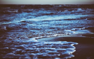 Ich vermisse meine Kamera wie das Meer. Zum Glück hab ich noch ein bisschen Vorrat von beidem.